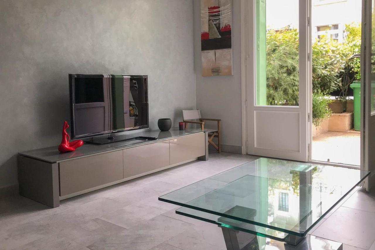 Charming Townhouse With Garden In The City Of Love Parigi Esterno foto