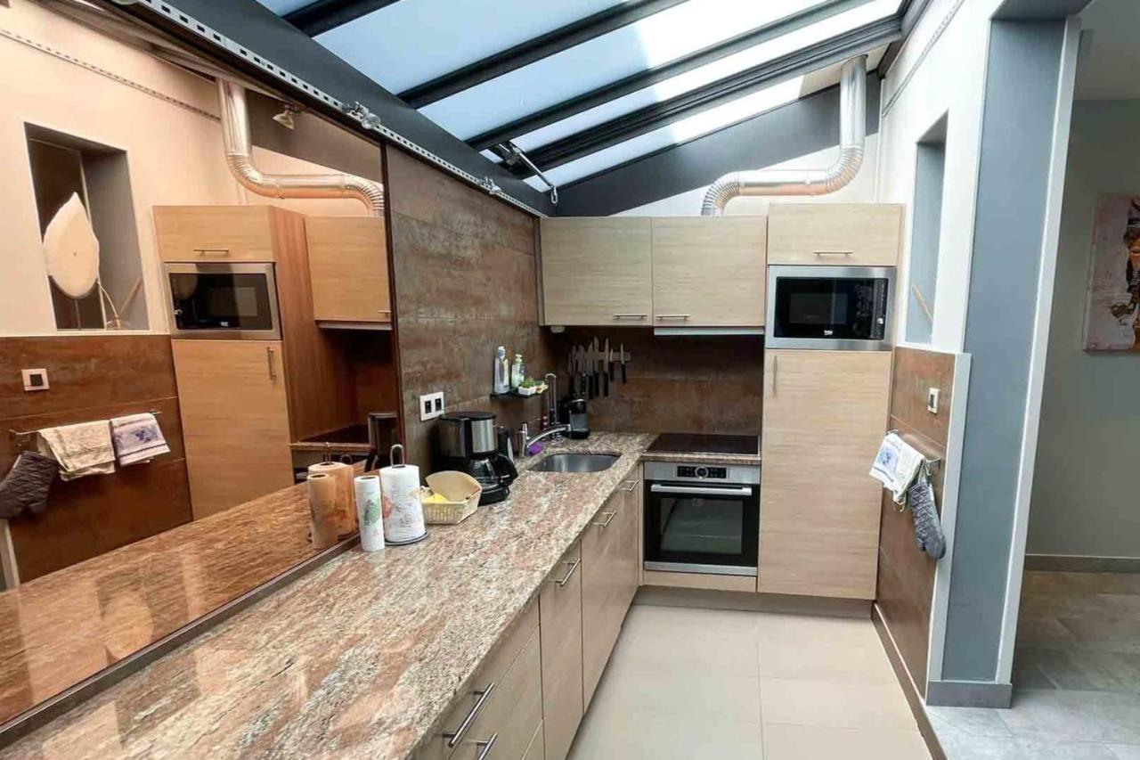 Charming Townhouse With Garden In The City Of Love Parigi Esterno foto